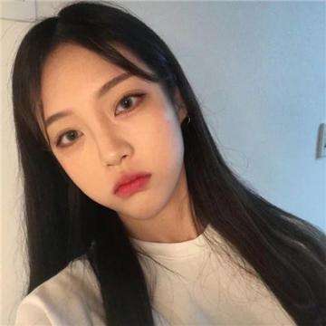 丈夫沉迷看鱼忘带娃，被老婆一脚踢下鱼池...网友：后脑勺磕到柱子，就知道错了